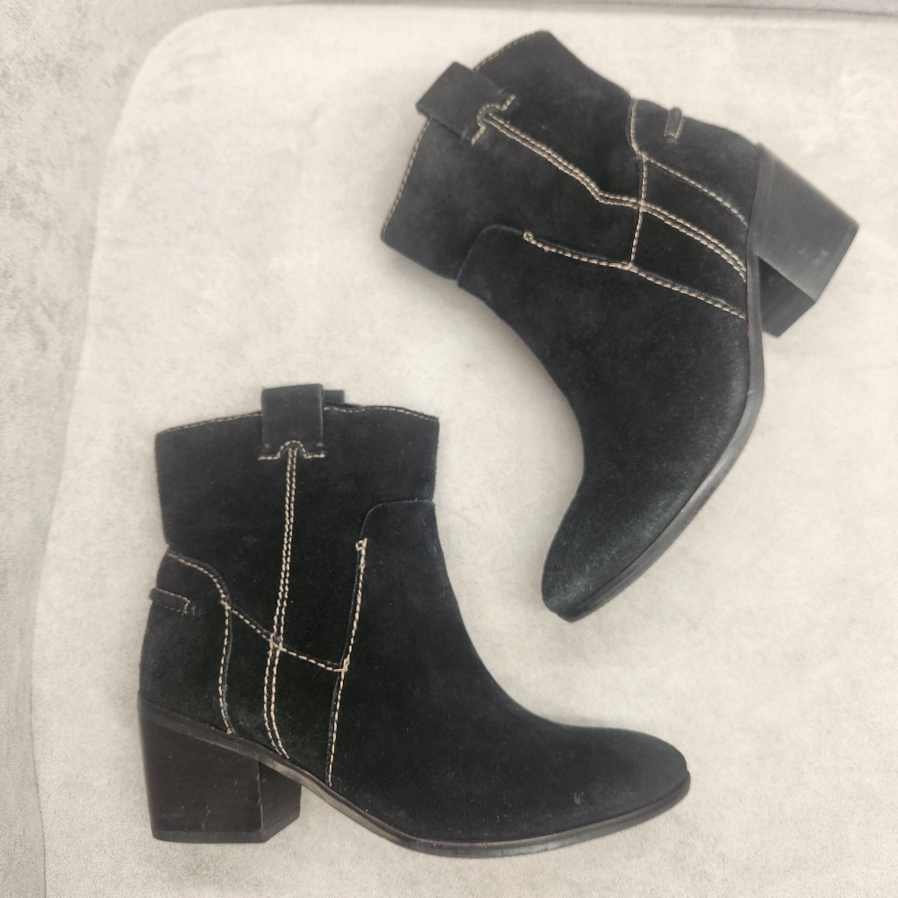 Vince Camuto Ankle Boots 8.5 Black Suede Maves Western Heeled Booties Casual